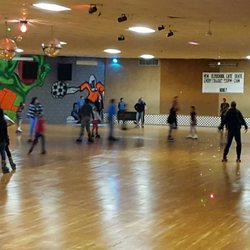 Skate Country - Playing games