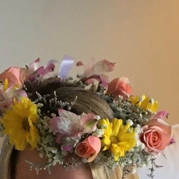 Kremp Florist - flower crown - Florists Near Me - Willow Grove, Pennsylvania Kremp Florist - flower crown - Florists Near Me - Willow Grove, Pennsylvania