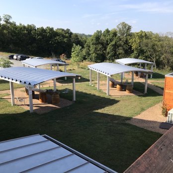 Chrysalis Vineyards - Outdoor tastings - Wine Tasting Room Near Me - Middleburg, Virginia