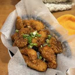 6 count boneless wings with Seoul sassy sauce