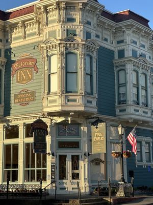 Victorian Inn by null