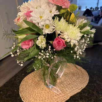Flowers For Ladies & Events - Party & Event Planning Near Me Flowers For Ladies & Events - Party & Event Planning Near Me