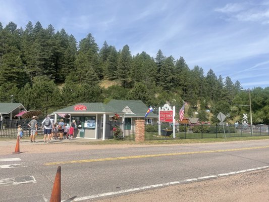 Tiny Town & Railroad by null