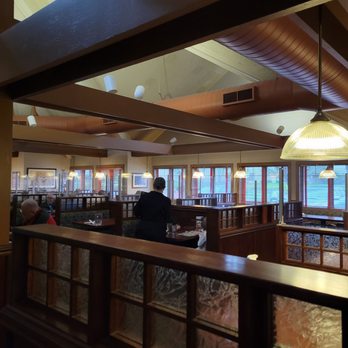 Elmer's Restaurant - Plexiglass dividers throughout for safety & cleanliness! - Diners Near Me - Eugene, Oregon