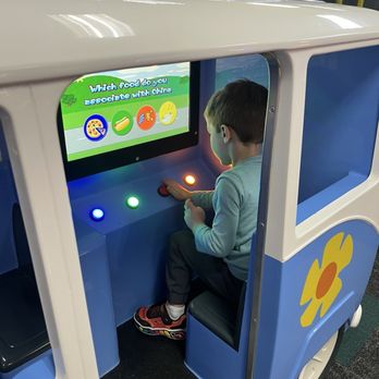 Chuck E. Cheese - Pizza Near Me - Naperville, Illinois