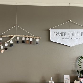 Insomnia Coffee - Indoor decorations - Coffee & Tea Near Me - Beaverton, Oregon Insomnia Coffee - Indoor decorations - Coffee & Tea Near Me - Beaverton, Oregon