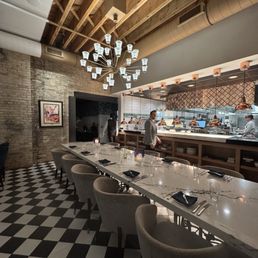 Ambiance in the main dining floor. Beautiful decor!
