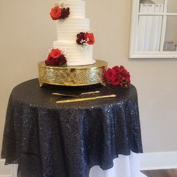 Whitestone Reserve - Decor and wedding cake display - Venues & Event Spaces Near Me - Austell, Georgia