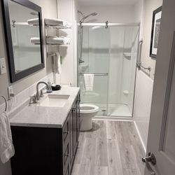 Gaffer Inn - Bathroom, room 1
