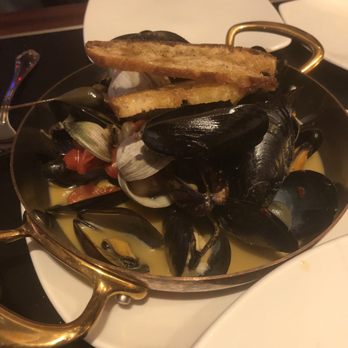 Fratelli - Italian Near Me - Everett, Massachusetts