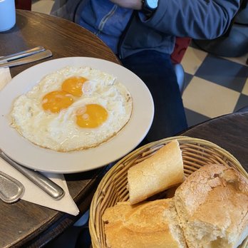 Le Carrousel - Brasseries Near Me - Paris, 75 Le Carrousel - Brasseries Near Me - Paris, 75
