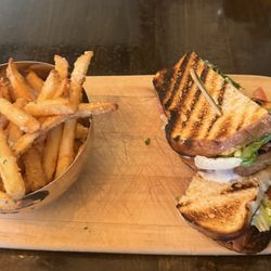 Milton Street Public House - BLCT sandwich