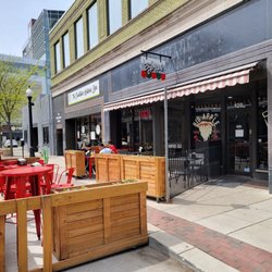 Big Apple Pizza - Outside seating at big apple pizza