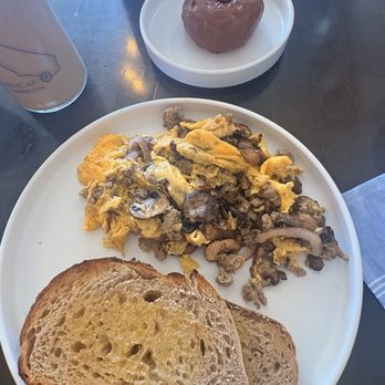 GOODONYA Organic Eatery - Protein Scramble - Coffee & Tea Near Me - Encinitas, California