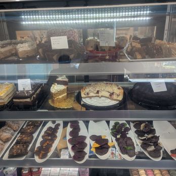 Tropical Ice Cream And Cafe - Ice Cream & Frozen Yogurt Near Me - Kihei, Hawaii