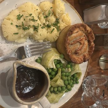 Prince Alfred - Chicken, Bacon and Tarragon Pie - Pubs Near Me - London, XGL Prince Alfred - Chicken, Bacon and Tarragon Pie - Pubs Near Me - London, XGL
