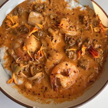 The Hive Social - Shrimp & Grits - Coffee & Tea Near Me - Oregon City, Oregon