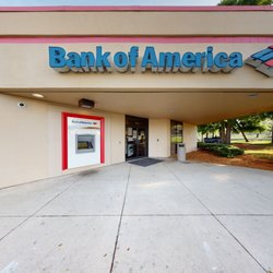 Bank of America Financial Center - Storefront