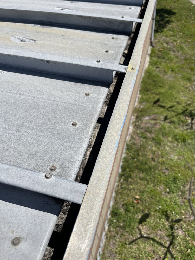 Slide of Metro Builders