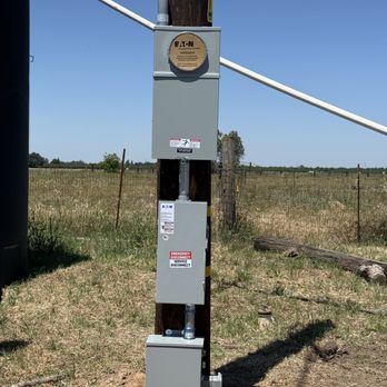 Iconic Electric - 100A Agricultural Pump Replacement - Electricians Near Me - Lodi, California Iconic Electric - 100A Agricultural Pump Replacement - Electricians Near Me - Lodi, California