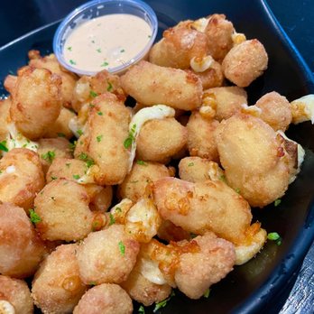 Emerson's Ale House - Cheese Curds - Bars Near Me - Mount Prospect, Illinois