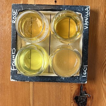 Meadiocrity Mead - Mead Taster - Meaderies Near Me - San Marcos, California Meadiocrity Mead - Mead Taster - Meaderies Near Me - San Marcos, California