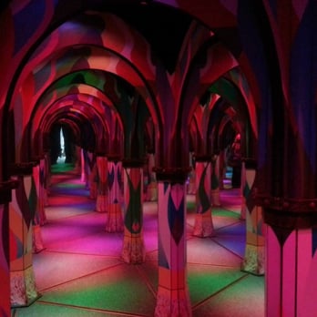Monterey Mirror Maze - Amusement Parks Near Me - Monterey, California