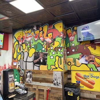 Devil Dawgs-Gold Coast - Hot Dogs Near Me - Chicago, Illinois