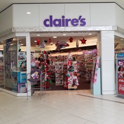 Claire's Boutiques - Mall entrance