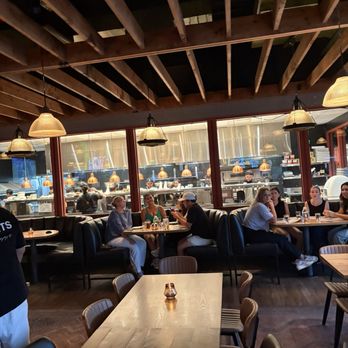 LOCAL Public Eatery Henderson - Pubs Near Me - Dallas, Texas