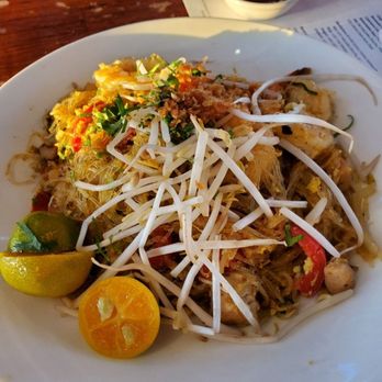 Star Noodle - Singapore noodles - Asian Fusion Near Me - Lahaina, Hawaii