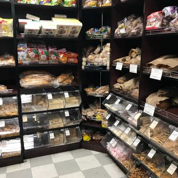 Svitoch - Some good breads and tons and tons of sweets from Europe. - Grocery Near Me - Vancouver, Washington