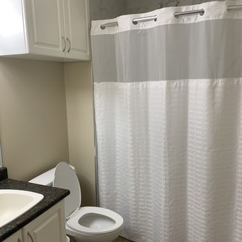 Ocean Trails Resort - Bathroom on the first floor - Hotels Near Me - Parksville, British Columbia Ocean Trails Resort - Bathroom on the first floor - Hotels Near Me - Parksville, British Columbia