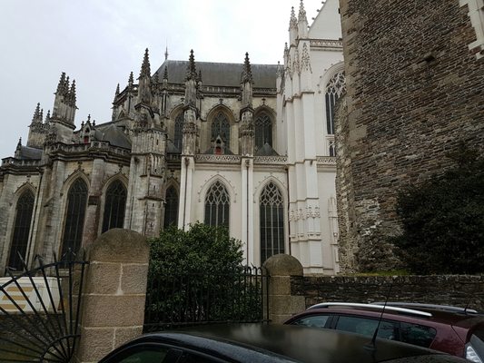 Cathédrale Saint-Pierre-et-Saint-Paul de Nantes by null