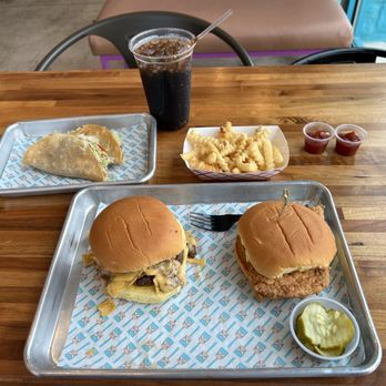 Burger Libre - The Best - Burgers Near Me - La Porte, Texas Burger Libre - The Best - Burgers Near Me - La Porte, Texas