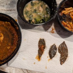 Peppinos Italian Eatery - Chicken Cacciatore Greens And Beans with Sausage