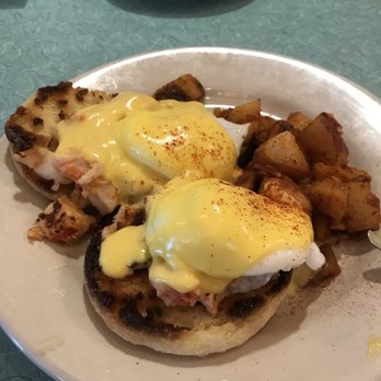 Harpoon Harry's - Lobster egg Benedict - Breakfast & Brunch Near Me - Key West, Florida Harpoon Harry's - Lobster egg Benedict - Breakfast & Brunch Near Me - Key West, Florida