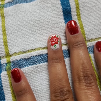 Art Nails - Beautiful rose artwork - Nail Salons Near Me - Alamogordo, New Mexico