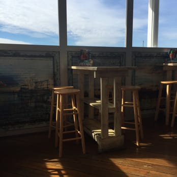 Whales Tale - Sit by the water! - Seafood Near Me - Northport, New York