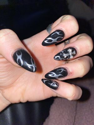 Lush Nail Bar Grant Park