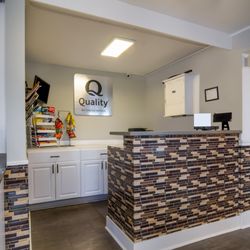 Quality Inn & Suites - Reception Desk