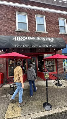 Brooks Tavern by null