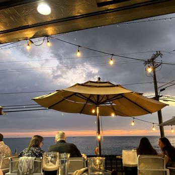 The Temple Kitchen + Bar - Cocktail Bars Near Me - Kailua-Kona, Hawaii