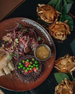 CH Steakhouse & Bar by null