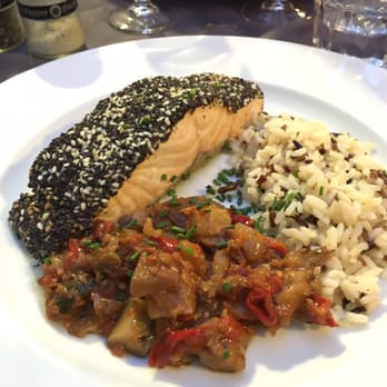 Le Bonaparte - Salmon - Provencal Near Me - Cassis, 13