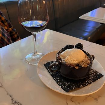 Bia Kitchen - Apple berry crisp - Modern European Near Me - Purcellville, Virginia