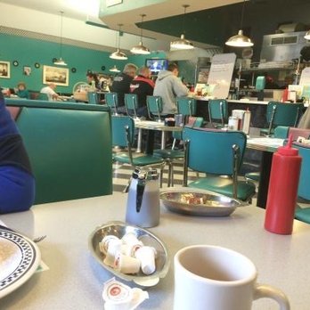 Comets Diner - American Near Me - Tyngsboro, Massachusetts