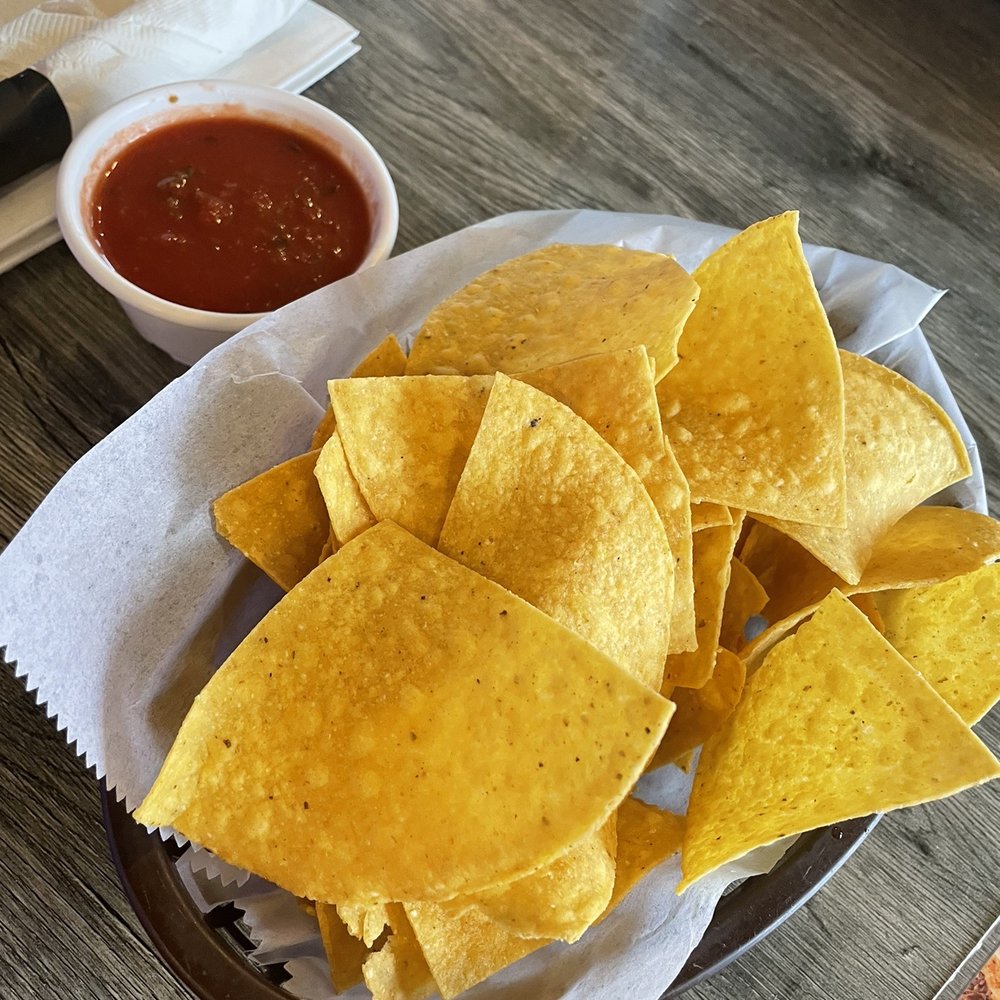 Guacamole Mexican Grill - Stale chips and delicious salsa - Mexican Near Me - Orlando, Florida Guacamole Mexican Grill - Stale chips and delicious salsa - Mexican Near Me - Orlando, Florida