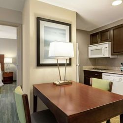 Homewood Suites by Hilton Macon-North - Guest room