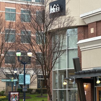 REI - Outdoor Gear Near Me - Fairfax, Virginia